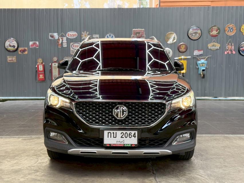 รถครอบครัวสภาพป้ายแดง ออพชั่นจัดเต็ม ท็อปสุดในรุ่น MG ZS 1.5 X+ SUNROOF ปี2018