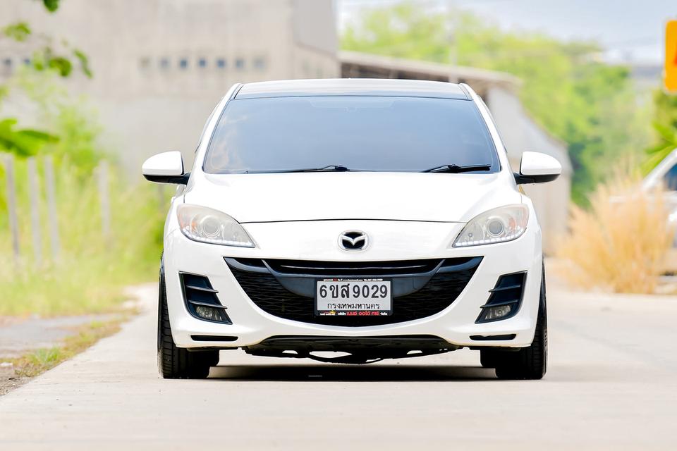 🎯 MAZDA 3 1.6 A/T ปี 2012 💯🚘 รถสีขาว-ดำ 🚘💯 รถบ้านแท้ 💯🕰 เลขไมล์ 226,xxx km.✔ ไฟหน้า Projector Lens ✔ ไฟตัดหมอก✔ กระจกมองข้าง ปรับ/พับ ไฟฟ้า ✔ รูปย่อยที่ 3
