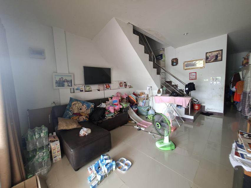 บ้านทาวน์โฮม 2 ชั้น 2 ห้องนอน 2 ห้องน้ำ 4