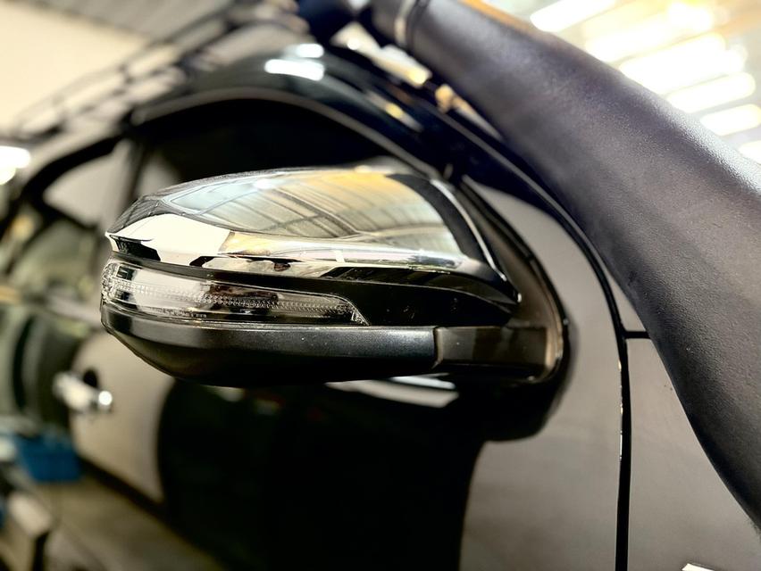 รถยนต์ โตโยต้า ฟอร์จูนเนอร์ อ๊อฟโรสพร้อมเที่ยว รูปที่ 5