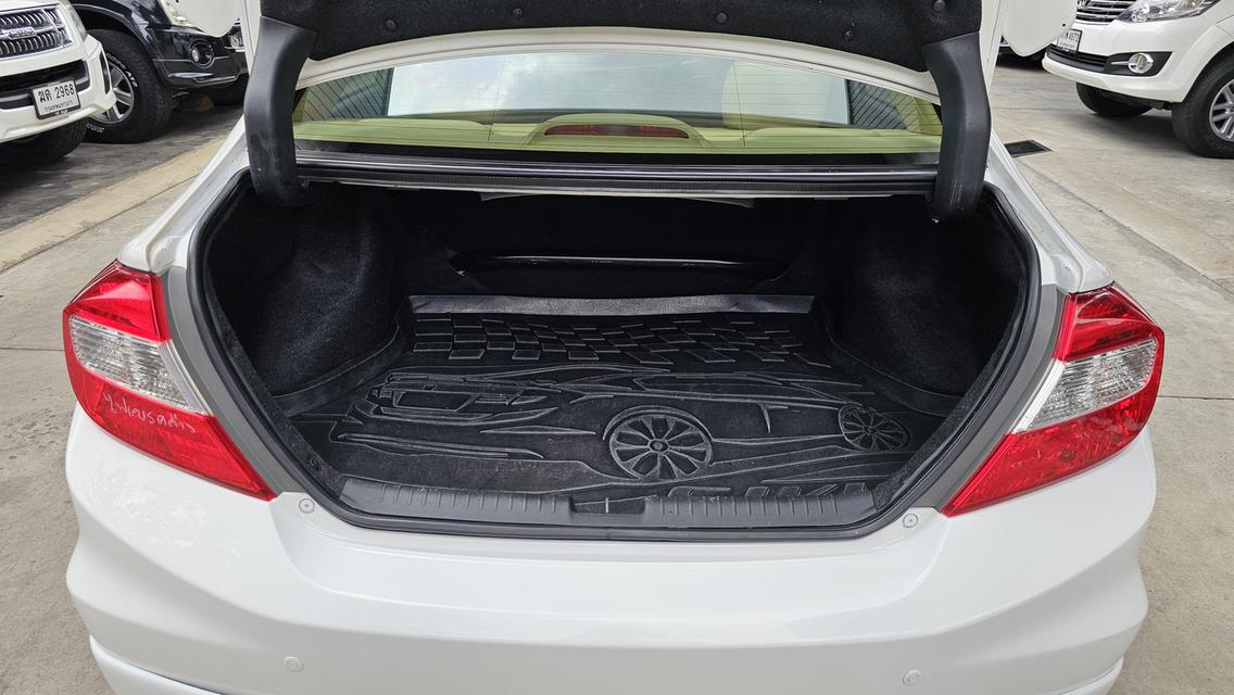 ขายรถ Honda Civic FB 1.8E Sedan ปี 2013 สีขาว เกียร์ออโต้ รูปที่ 11