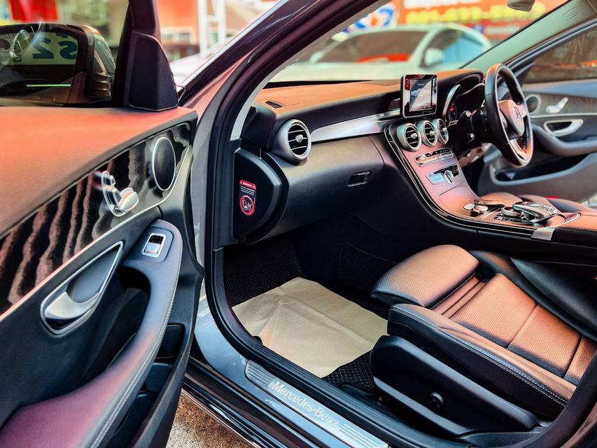 2018 Mercedes Benz C-CLASS C350E Avantgarde ดอกเบี้ยพิเศษสำหรับ ลูกค้าเครดิตดี เริ่มต้น 2.xx 3