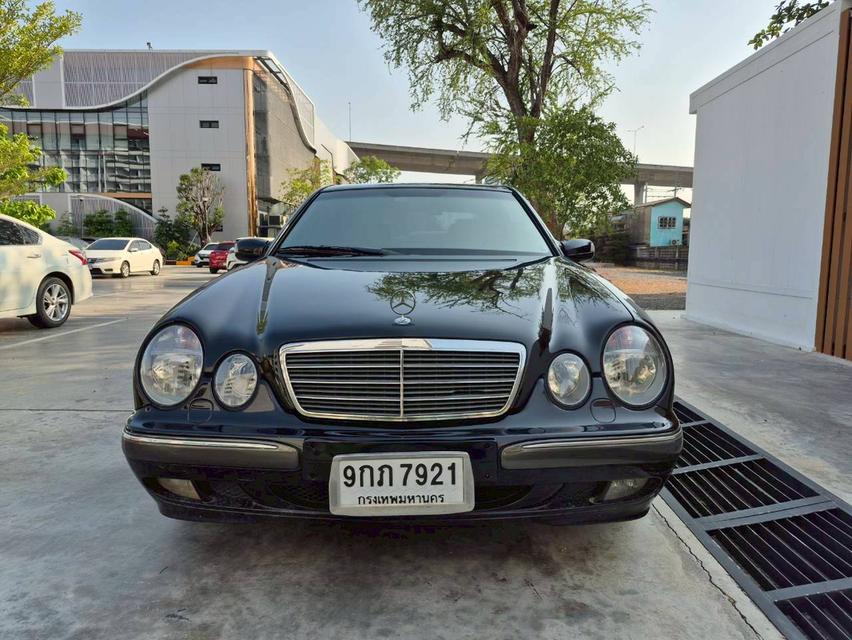 ขาย Benz E240 ปี 2001 สีดำ ไมล์วิ่งน้อย สภาพเดิมๆ รูปย่อยที่ 2