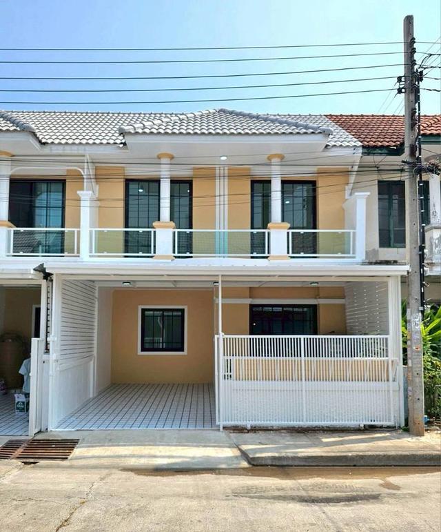 หมู่บ้านบัวทอง4  (คุณาภัทร) บางบัวทองทาวน์เฮ้าส์ 2 ชั้น ตกแต่งใหม่พร้อมอยู่บ้านสวย พร้อมเข้าอยู่ ฟรีเฟอร์นิเจอร์ 1