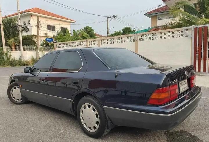 Lexus LS 400 ปี 1995