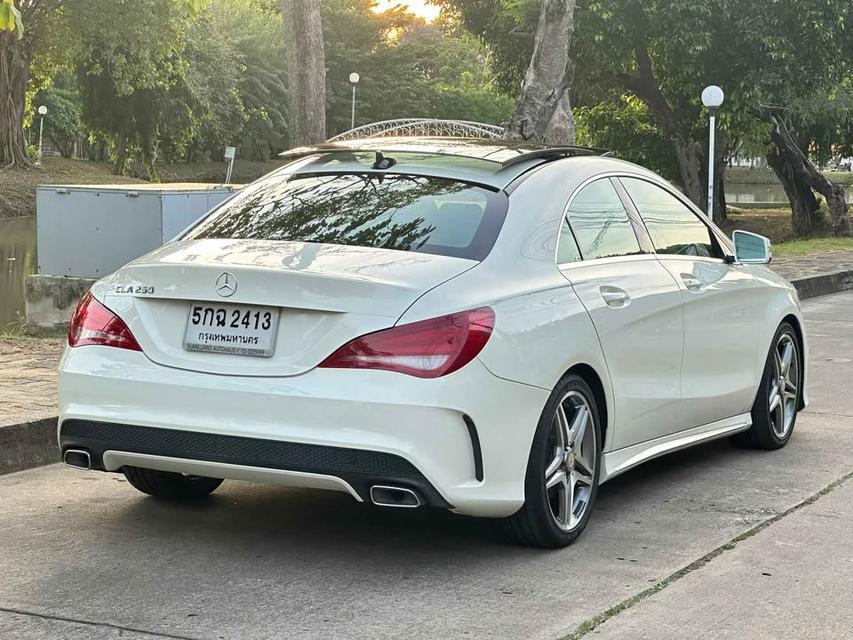 Mercedes-Benz CLK-Class สีขาว รถศูนย์ไทย สภาพสวย ปี 2015 11