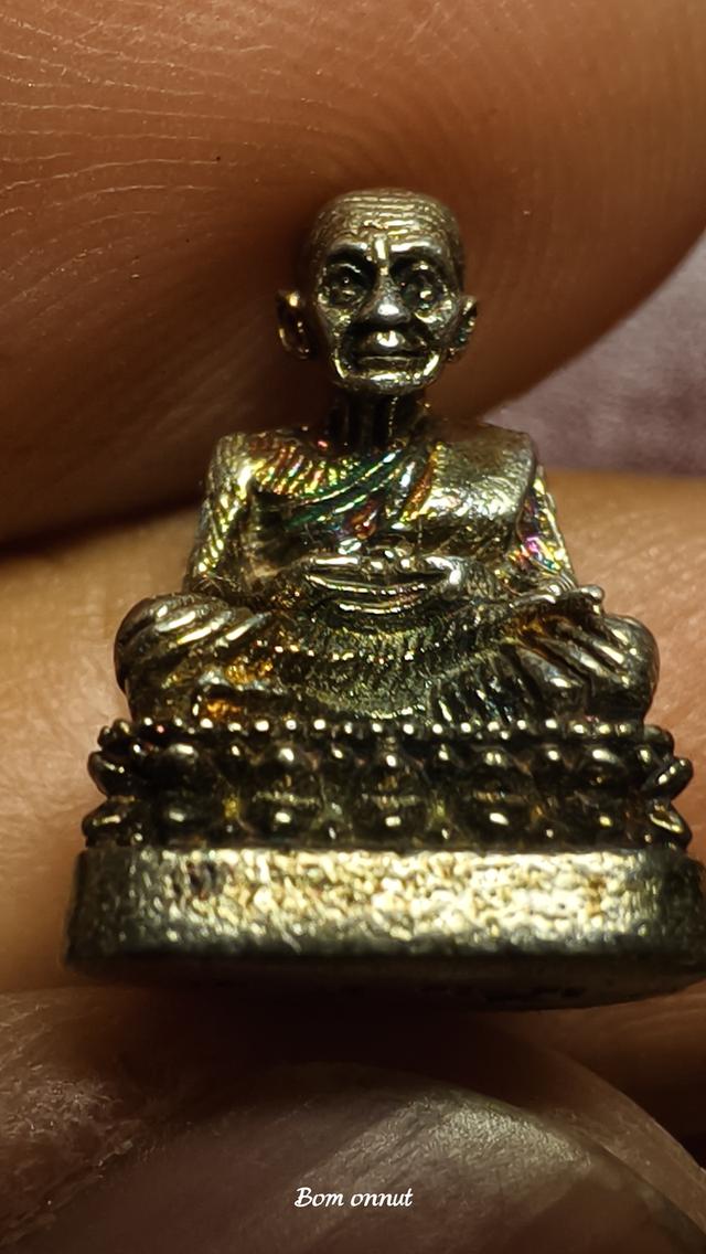 รูปหล่อหลวงปู่ทวด วัดช้างให้ สร้างพระตำหนัก ร.9 ปากพนัง ป2541 รูปที่ 7