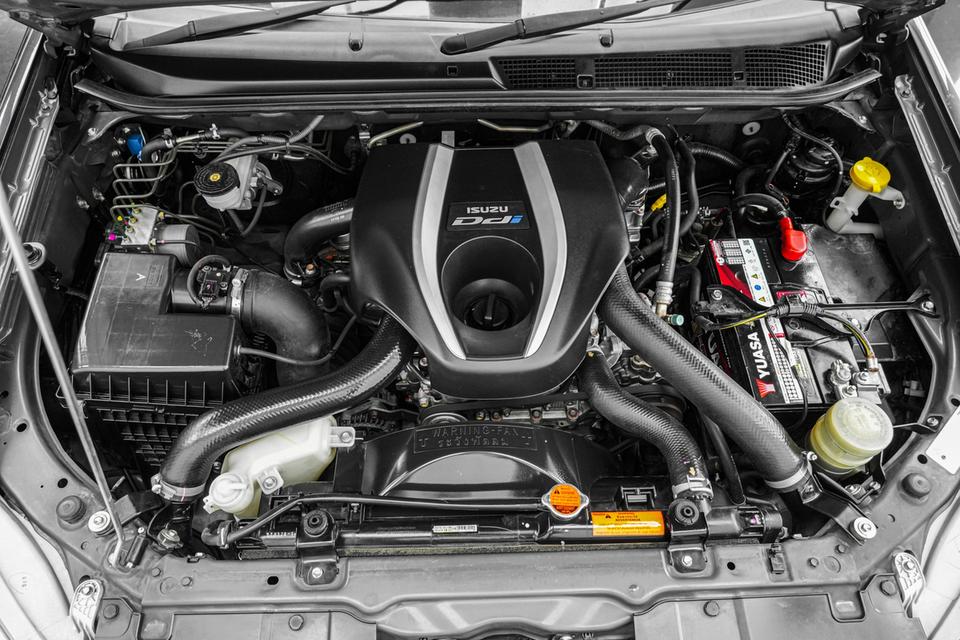 2020 ISUZU MU-X 3.0 THE ONYX 2WD SUV สีดำ เลขไมล์ 85236 กม. 19