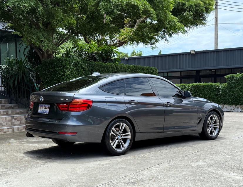 2017 BMW 320D GT SPORTLINE รถมือเดียวออกป้ายแดง รถวิ่งน้อย เข้าศูนย์ทุกระยะ ไม่เคยมีอุบัติเหตุครับ