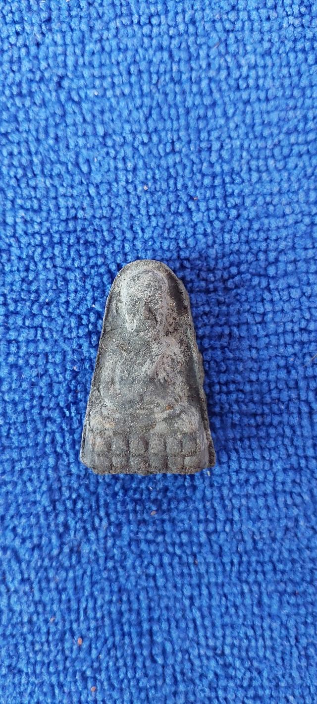 หลวงปู่ทวด รุ่นปลอดหนี้ เนื้อว่าน