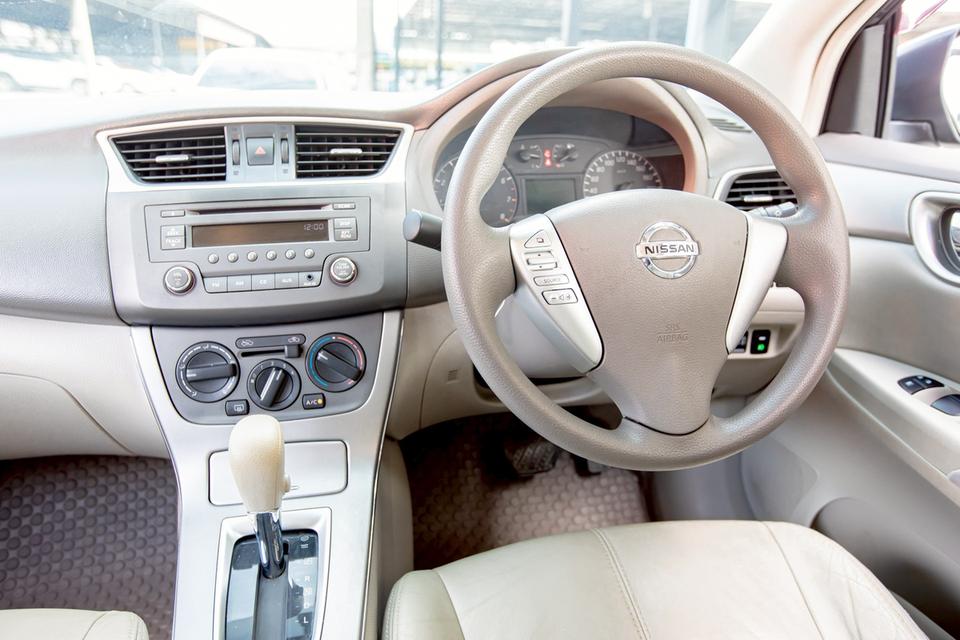 Nissan Sylphy 1.6S ปี 2013 เกียร์ออโต้ สีเทา มือเดียวป้ายแดง 17