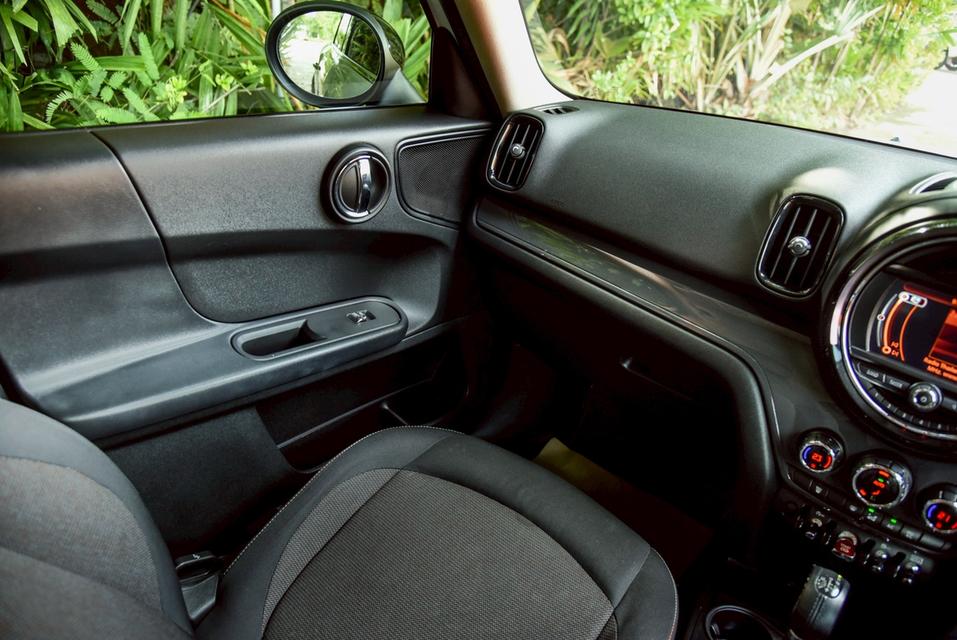 รหัสรถ CBL4778 MINI COOPER COUNTRYMAN RHD AT 2018 17