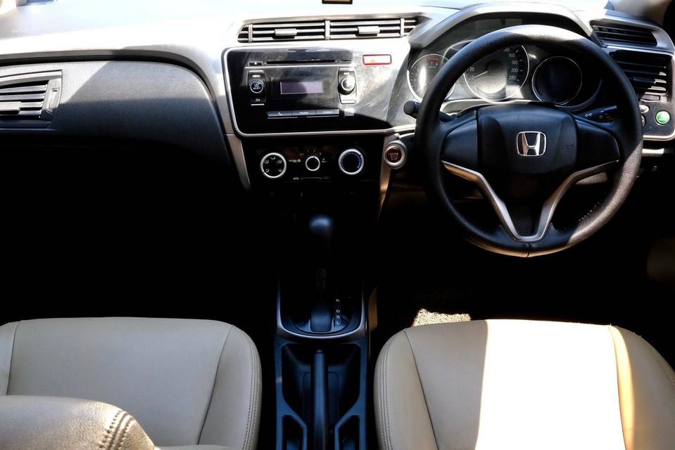 2015 HONDA CITY 1.5 V auto ไมล์ 81,000 กม.ฟรีดาวน์  7