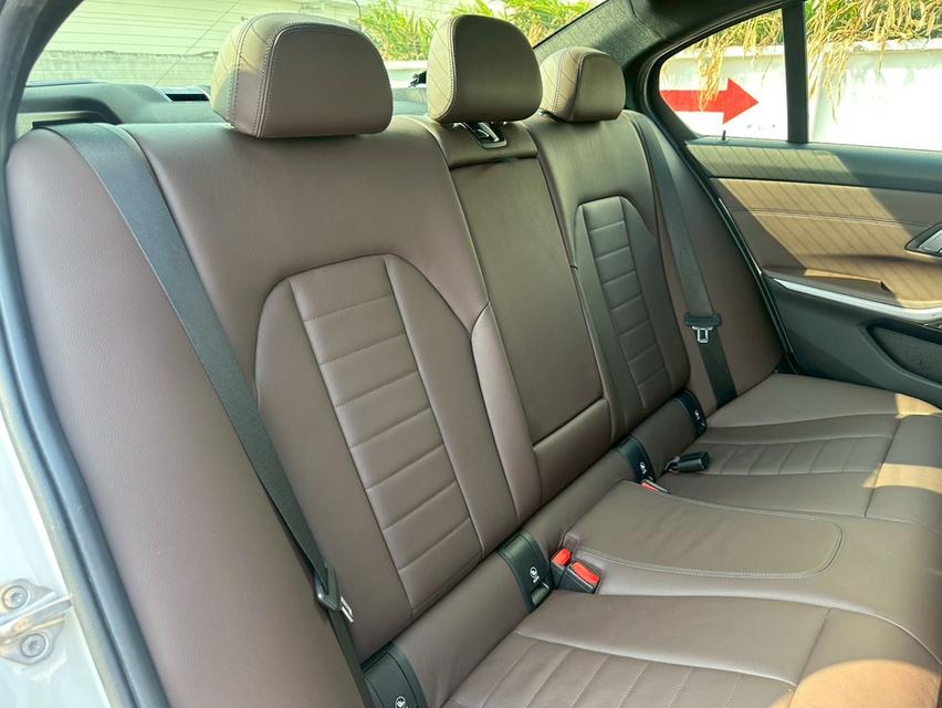 BMW 330e M Sport (G20) 2020 รูปที่ 6