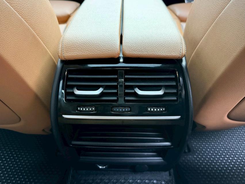 2019 BMW 530e M-Sport ( G30 ) รูปที่ 11