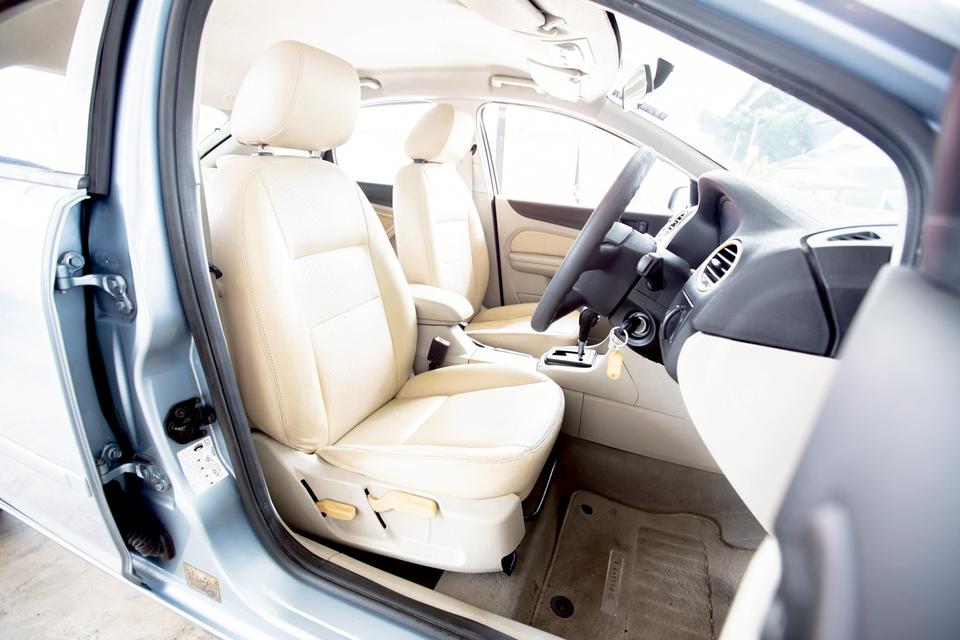 Ford focus 1.8 Sport ปี 2008 สีฟ้า เดิมโรงงานสวยสภาพดี 11