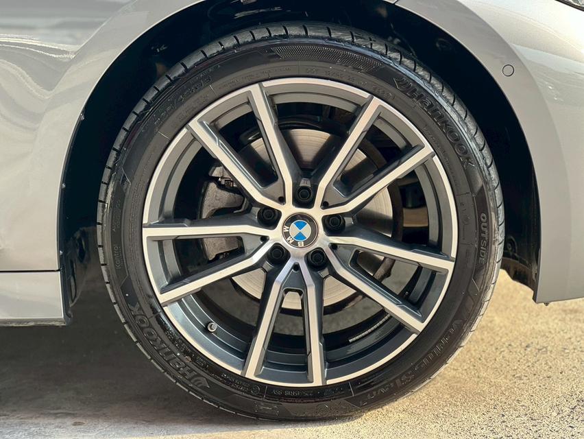 ปี 2024 BMW SERIES 3, 320Li M Sportโฉม G28 ปี20-ปัจจุบัน (Lci 1) สีเทา รูปที่ 15
