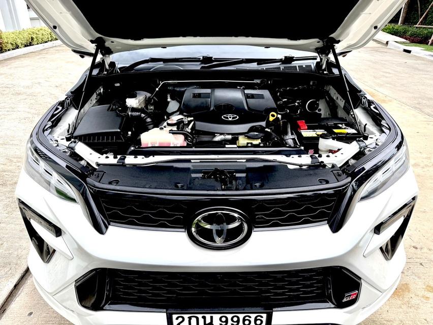 FORTUNER 2.8 GR SPORT BLACK TOP 4WD รูปที่ 19