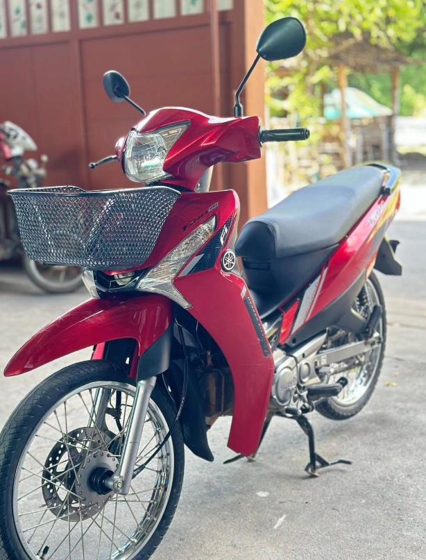 ขาย Yamaha Finn 2022 สีแดง