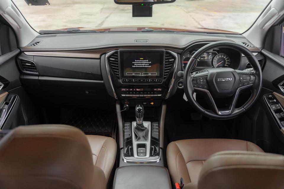 Isuzu MU-X 3.0 Ultimate 2WD 2023 สีแดง รุ่นท็อป 2WD รถเดิมๆจากโรงงาน รูปที่ 11