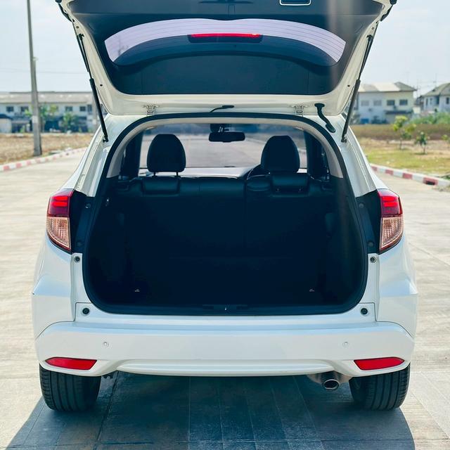 #HONDA HRV 1.8EL SUNRUFF TOP ปี2016 สีขาว เกียร์ออโต้ เครื่องเบนซิน  ราคา 409,000บาท 🌟ออกรถ5,000บาท🌟 ผ่อนนาน  84งวด  ผ่อน 8,008/72งวด  -ภายในเบาะหนั รูปที่ 7