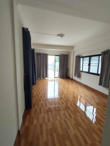 ให้เช่าบ้านเดี่ยว2ชั้น60ตร.วย่านโชคชัย4ลาดพร้าวลาดพร้าววังหินเสนานิคม เหมาะอยู่อาศัยและทำโฮมออฟฟิศใกล้MRTโชคชัย4ที่จอดรถ 5 คัน 3