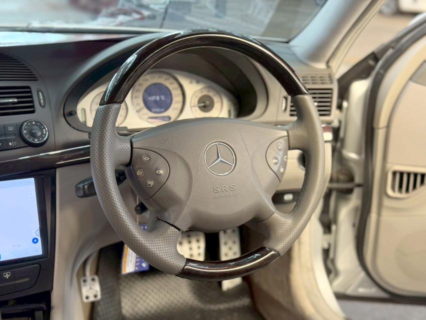 Mercedes-Benz E240 2.6 Avantgarde ปี2003รถบ้านแท้ สวยสภาพดี ออพชั่นจัดเต็ม พร้อมใช้งาน รูปที่ 5