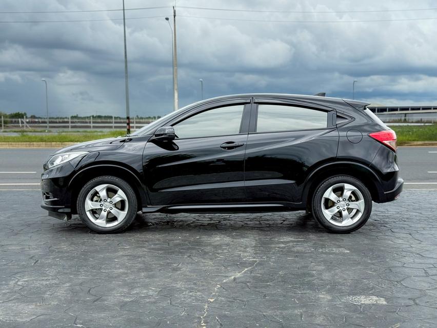 Honda Hrv 1.8 E สีดำ ปี 2015 9