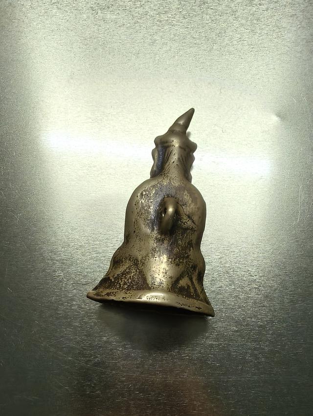 เช่น พระเครื่อง ของใช้ รองเท้า เสื้อ 2