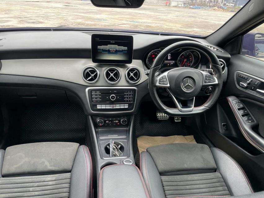Mercedes-Benz GLA250 AMG ปี 2018 สีดำ ออโต้ รูปที่ 11