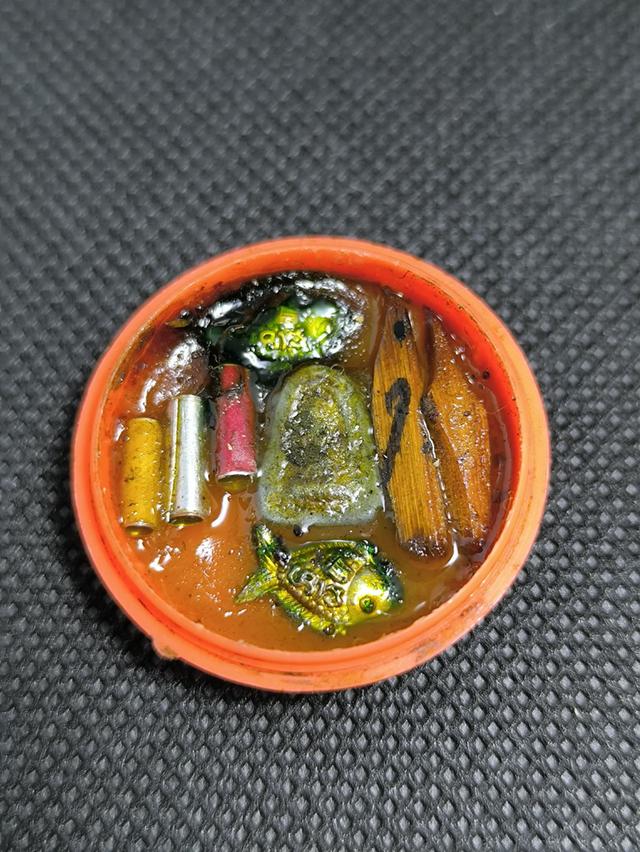 สีผึ้ง หลวงพ่อกวย วัดโฆสิตาราม ปี2521