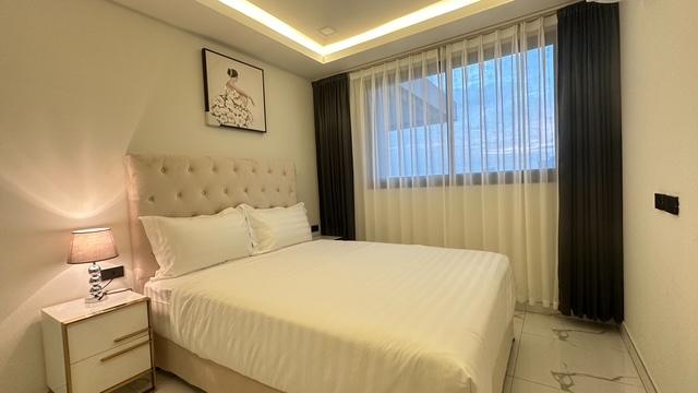 ให้เช่าคอนโด Arcadia Millennium Tower 1