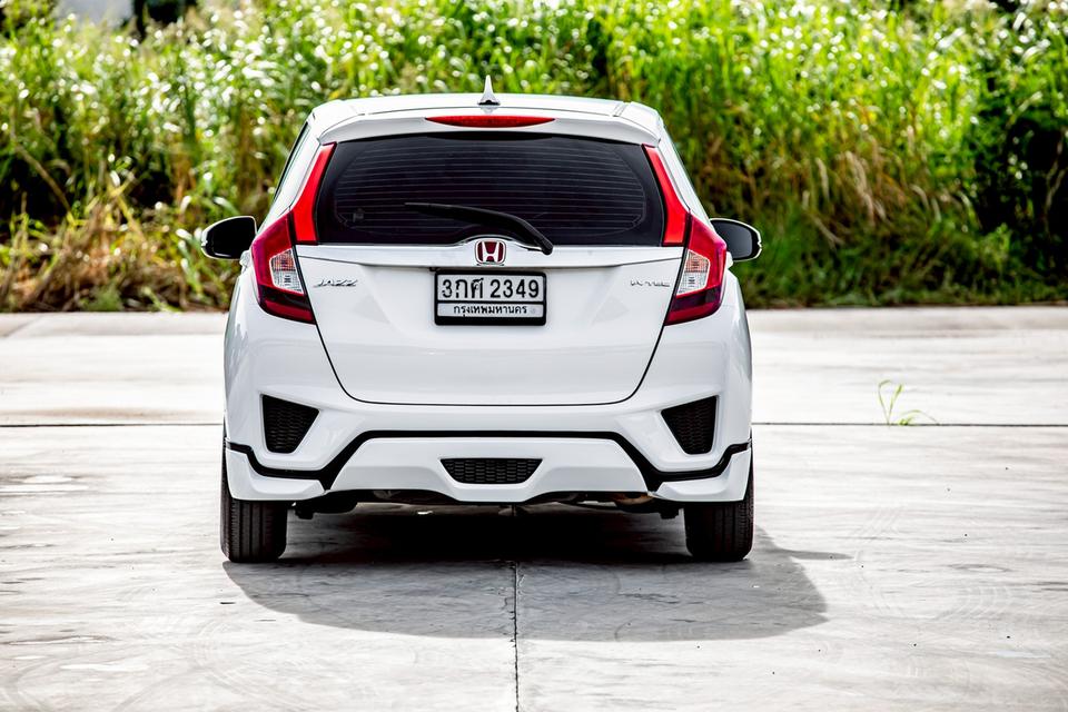 Honda Jazz 1.5 SV ปี 2014 สีขาว มือเดียวป้ายแดง  7