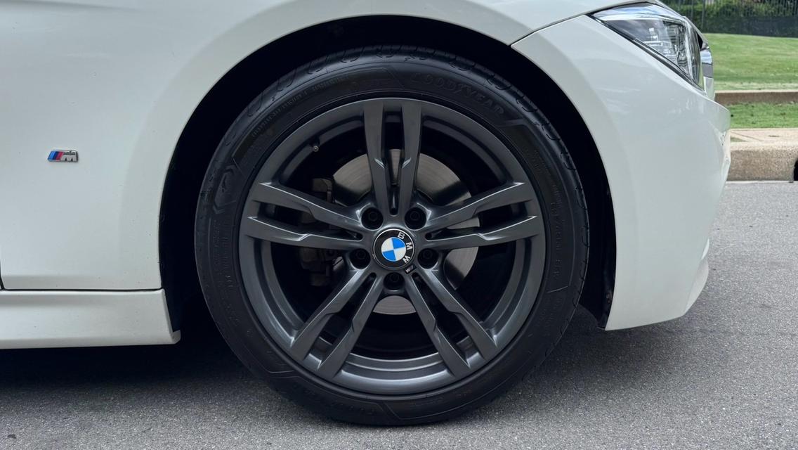 (แจ้งรหัสรถ TPV2002) 🎊 BMW 330e M Sport ปี 2018 🎊 รูปที่ 6