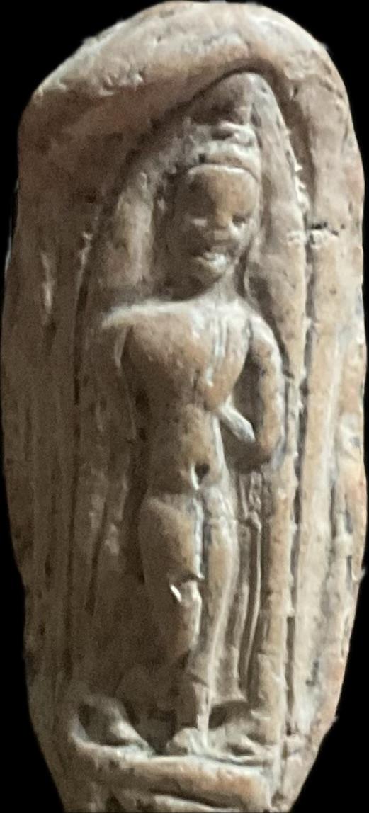 พระกำแพงลีลาเม็ดขนุน พิมพ์ไหญ่ กุวัดพิกุล 12