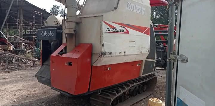 รถเกี่ยวข้าว KUBOTA DC-95GM ปี 54 4