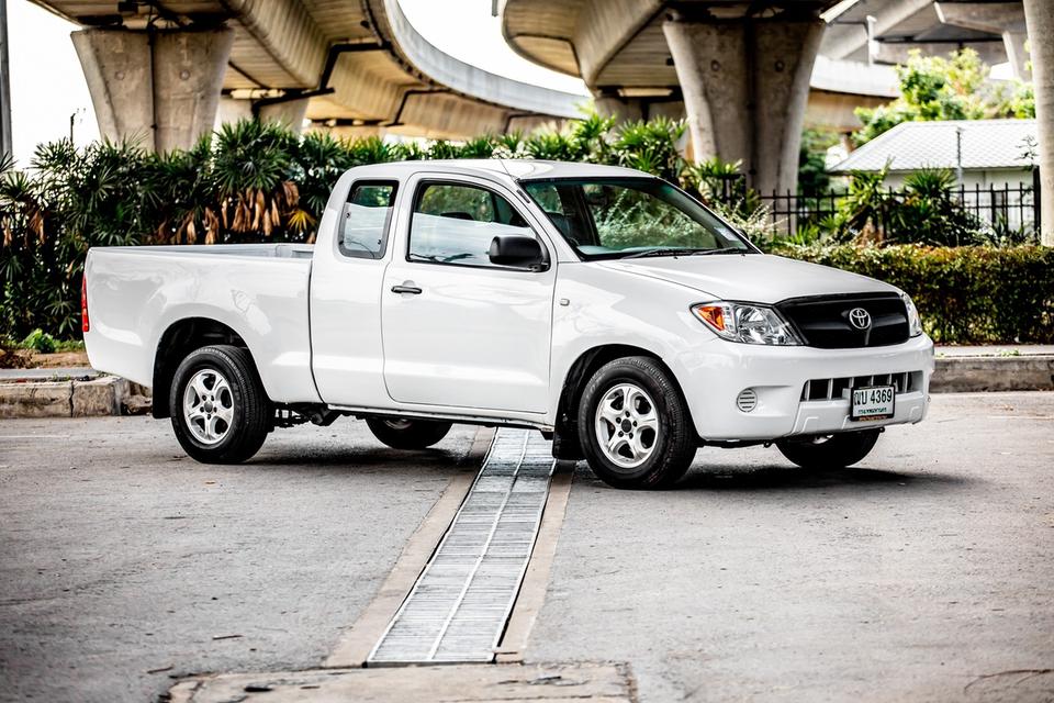 Toyota Vigo Cab 2.5 ดีเซล ปี 2004 สี ขาว มือเดียวป้ายแดง 4