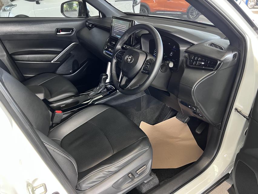 ขาย Toyota Cross 1.8 GR Sport Hybrid ปี 2022 ออโต้ สีขาว เครื่องเบนซิน+ไฟฟ้า รถสวยขับดี ประหยัดน้ำมัน รูปที่ 8