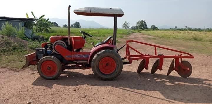 รถไถ Kubota KRT 140 PTO มือ 2 ใช้งานได้ปกติ 2