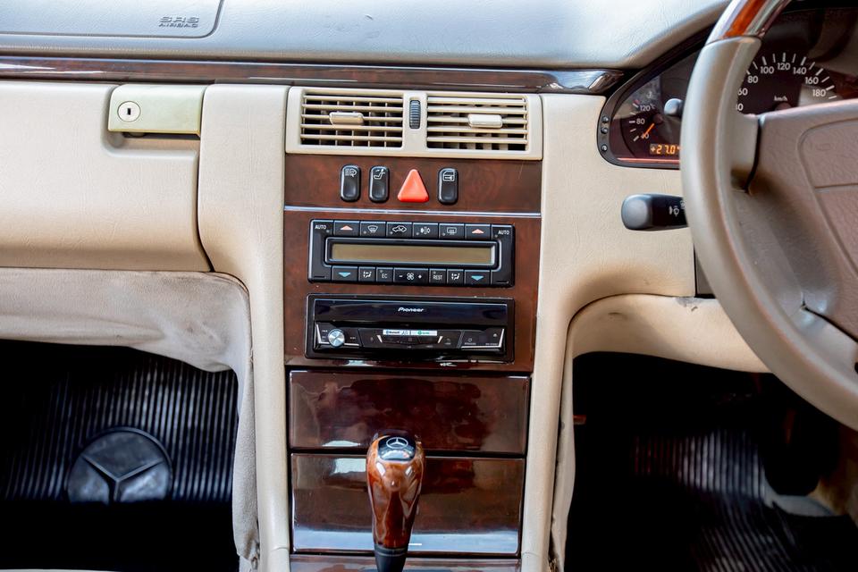 Benz E230 ปี1997 สวยสภาพดี  14
