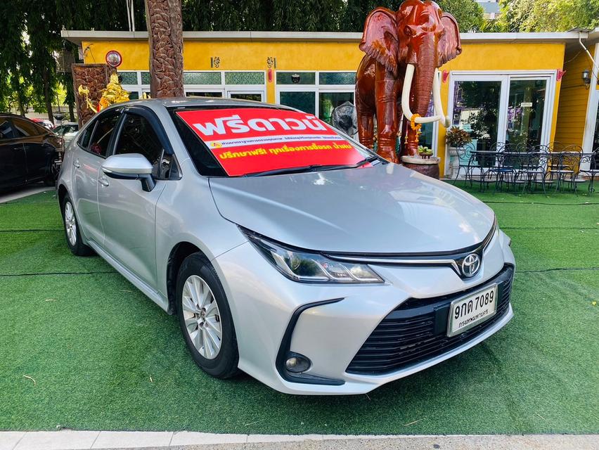 TOYOTA  ALTIS 1.6 Limo ปี 2019 ฟรีดาวน์ ออกรถ O บาท 2