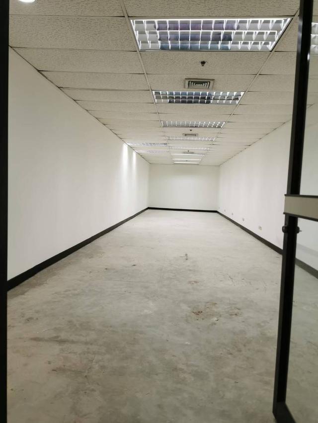 FOR RENT AND SALE SPACEC FOR TRADE AT BANG RAK ขายและให้เช่าพื้นที่ 4