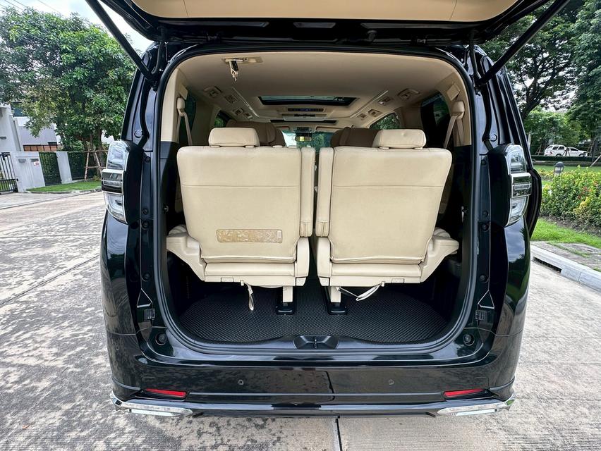 TOYOTA VELLFIRE 2.5 HYBRID  E-FOUR ปี2019 รถบ้าน ไม่เคยชน สวยกริ๊บ 16