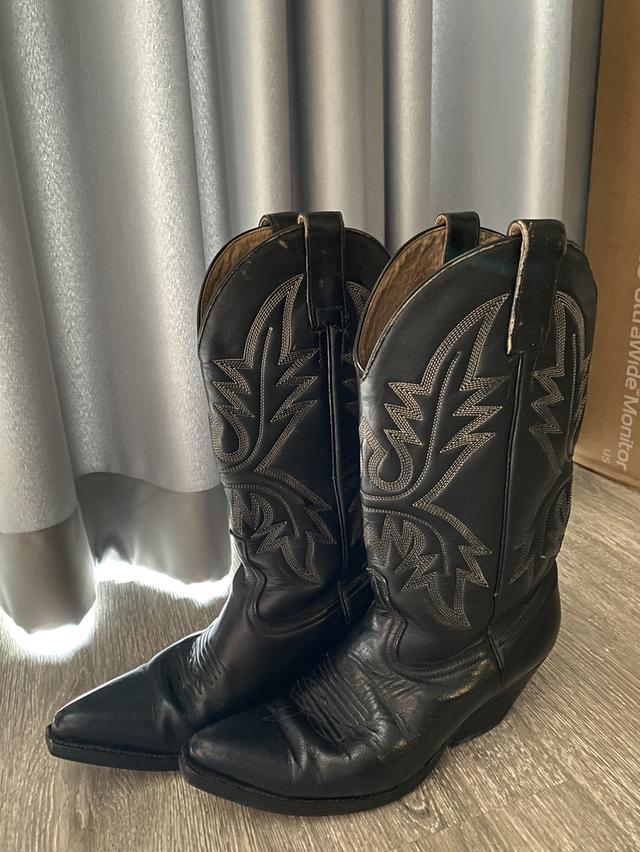 รองเท้าบูทส้นสูงคาวบอย รูปที่ 2
