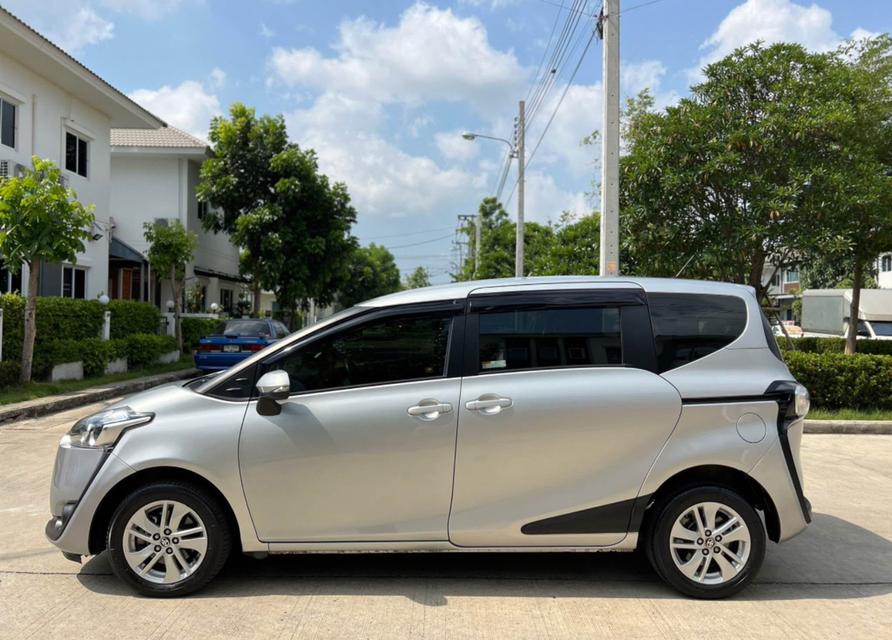 ปล่อยต่อรถมือสอง TOYOTA SIENTA 1.5 ปี 2018 5