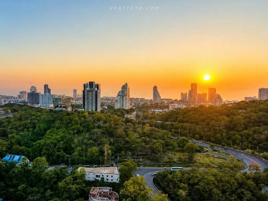 For Sale — Sea View 2-Bedroom Condo at Unixx PattayaSpecial price condo for sale at Unixx Pattaya, priced below market value by approx. 900,000 THB. 13