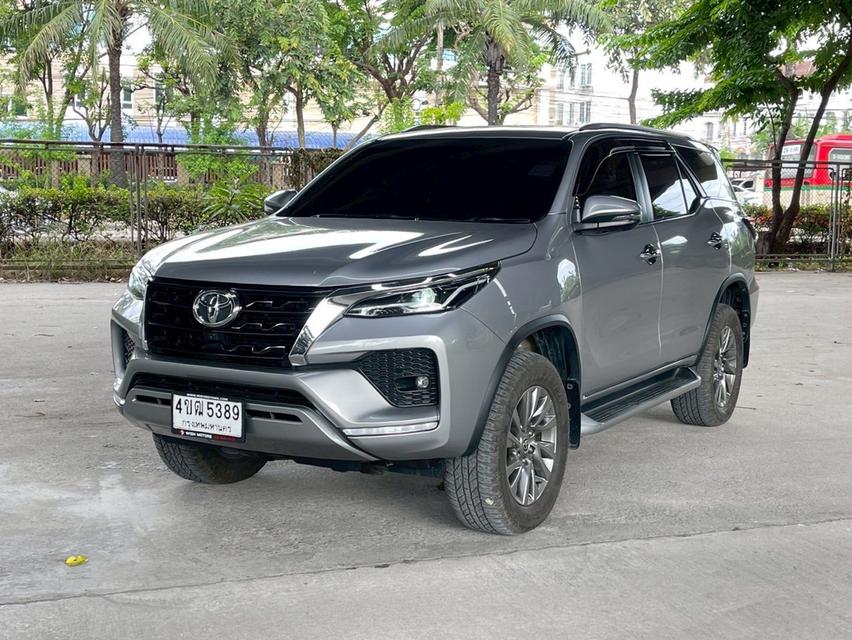 ขาย Toyota Fortuner 2.4V ปี23