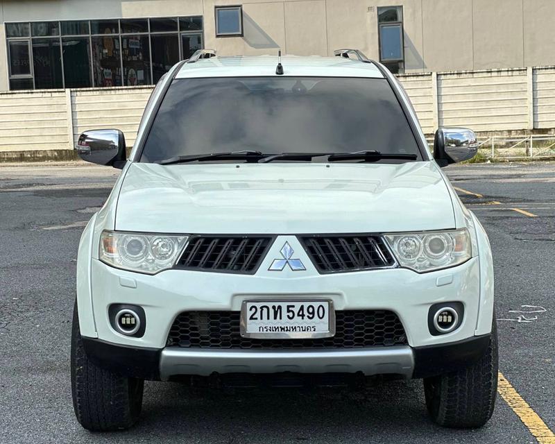 Mitshubishi Pajero 2.5 Sport GT เกียร์ Auto สีขาวมุก ปี 2013