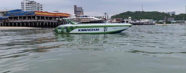 เรือสปีดโบ๊ท 2 เครื่องยนต์ Yamaha 200 Hp 3