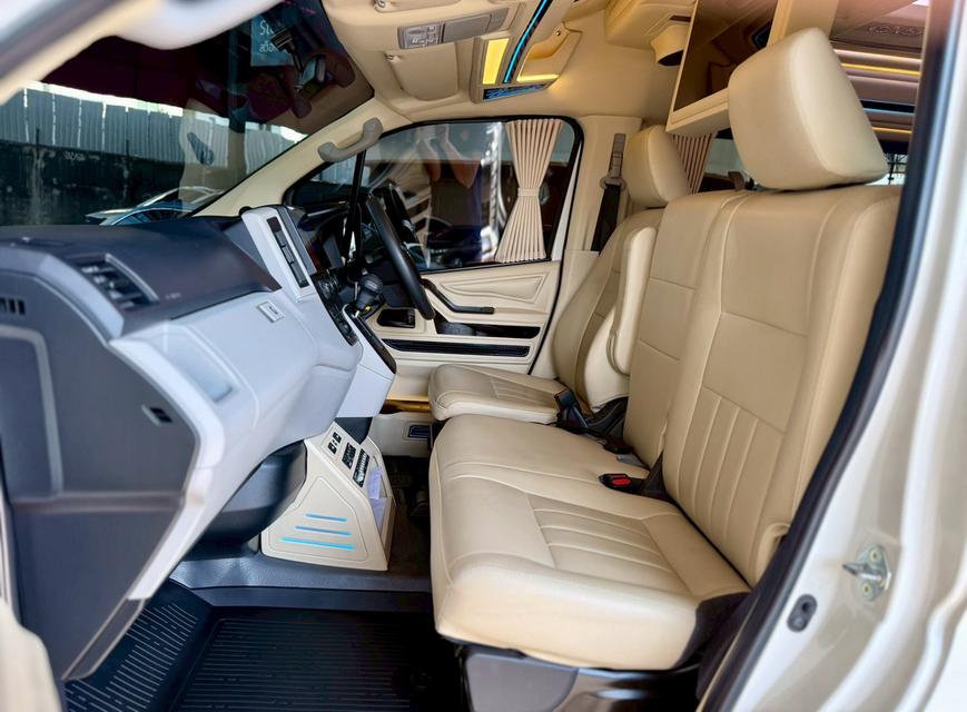 Toyota Commuter 2.8 ปี25 รูปที่ 11